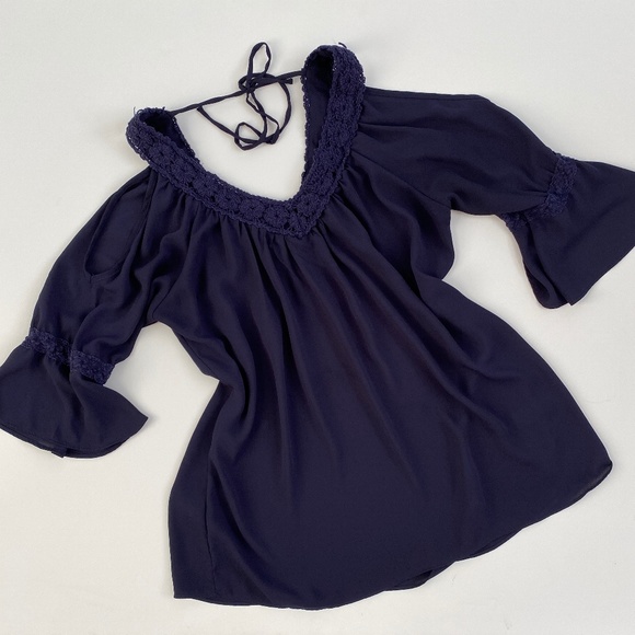 Charming Charlie Cold Shoulder Boho Top - Size Medium - Picture 1 of 4